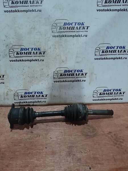 Привод Mitsubishi Pajero V46W 4M40 перед прав