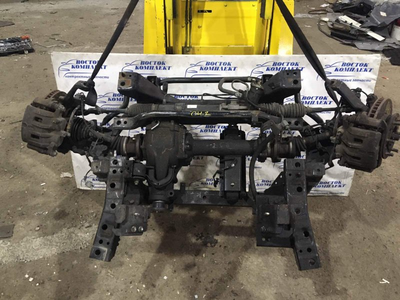 Редуктор Nissan Caravan DWMGE25 ZD30DDTI перед