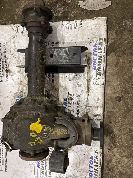 Редуктор Nissan Caravan VWME25 ZD30DETi перед