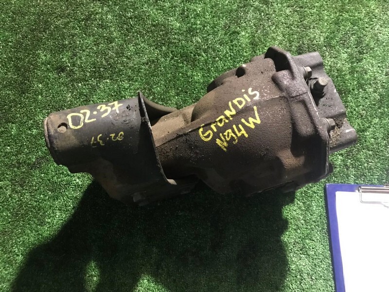 Редуктор Mitsubishi Chariot Grandis N94W 4G64 зад