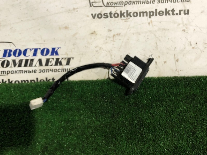 Концевой выключатель Toyota Estima ACR40W 2AZ-FE