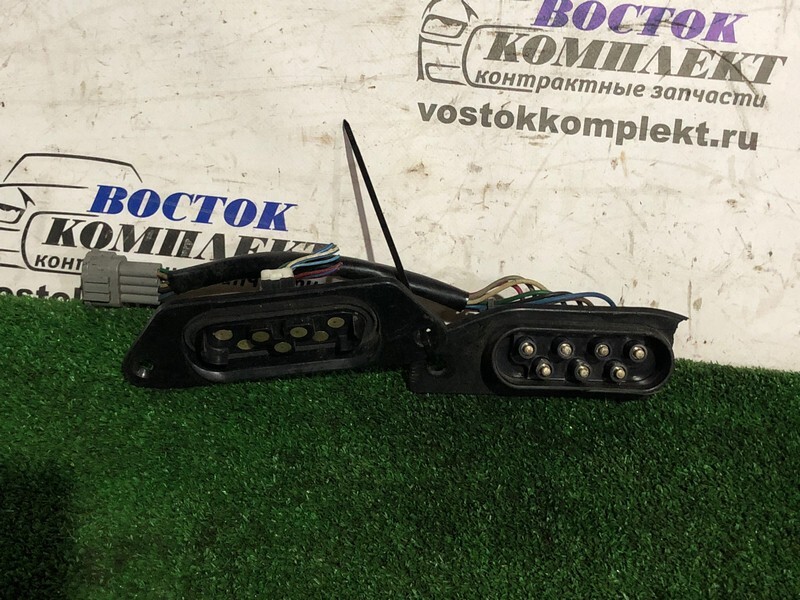 Концевой выключатель Nissan Serena 2003 TC24 QR20DE прав