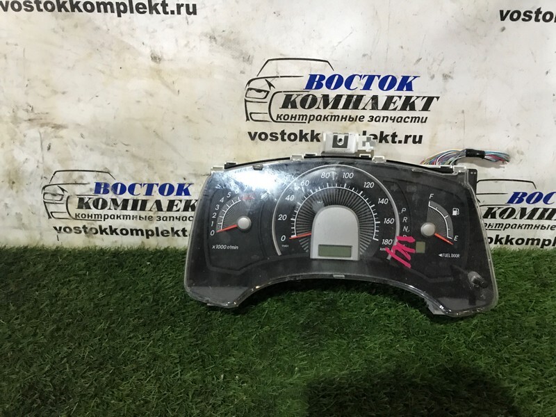 Комбинация приборов Toyota Isis ANM10W 1AZ-FSE