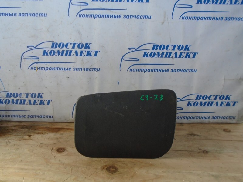 Подушка безопасности пассажира Mitsubishi Dingo 2001 CQ2A 4G15