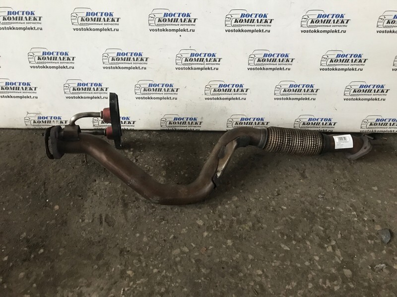 Труба приемная глушителя Volkswagen Golf  CBZ