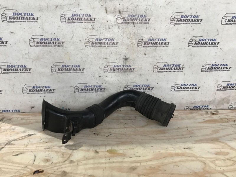 Воздухозаборник Honda Stepwgn 2001 RF3 K20A