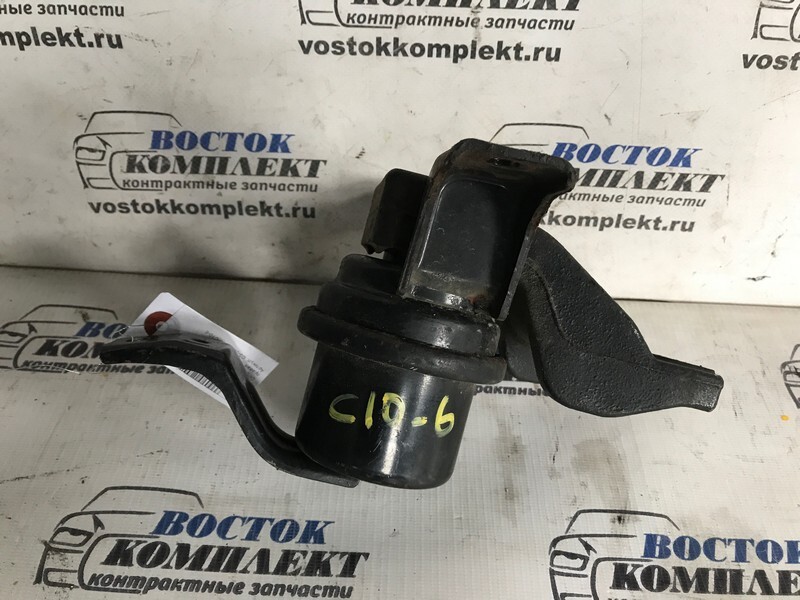 Подушка двигателя Mitsubishi Dingo CQ2A 4G15 прав