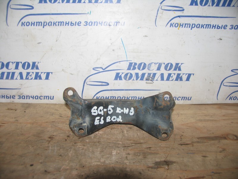 Подушка двигателя Subaru Forester SG5 EJ202