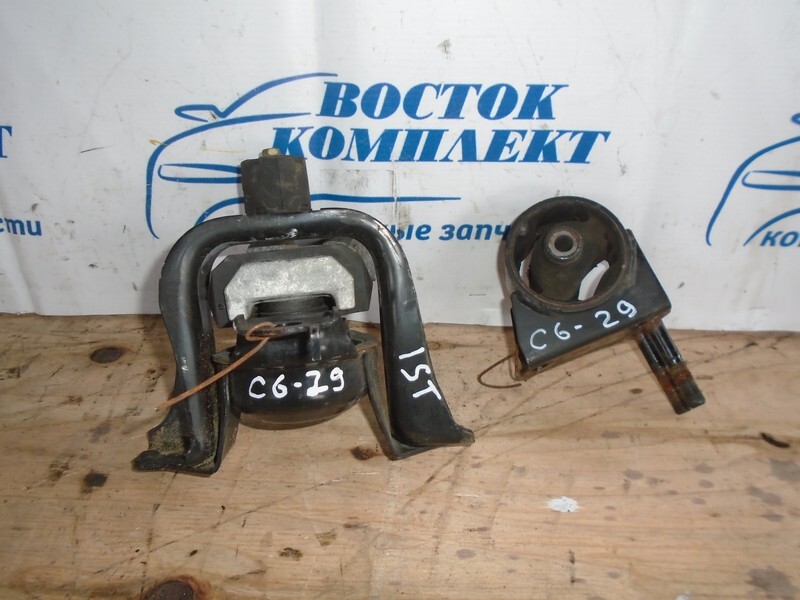 Подушка двигателя Toyota Ist NCP65 1NZ-FE прав