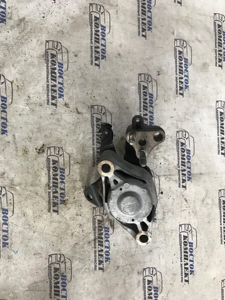 Подушка двигателя Toyota Prius 2006 NHW20 1NZ-FXE перед прав