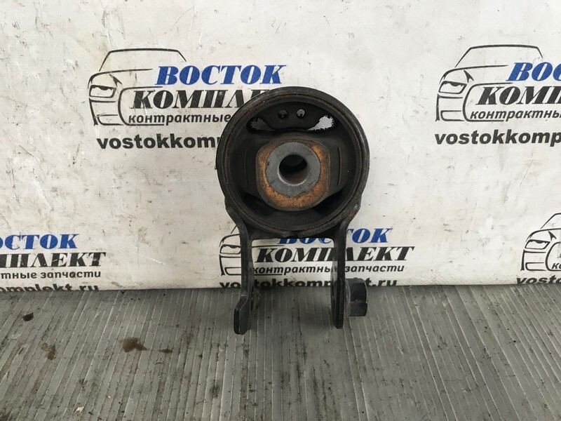Подушка двигателя Toyota Ractis NCP100 1NZ-FE