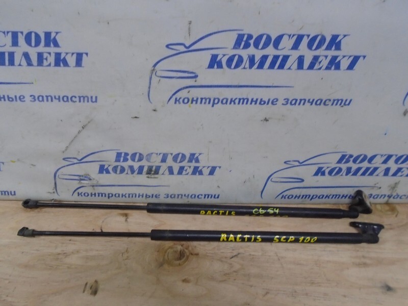 Амортизатор багажника Toyota Ractis SCP100 2SZ-FE