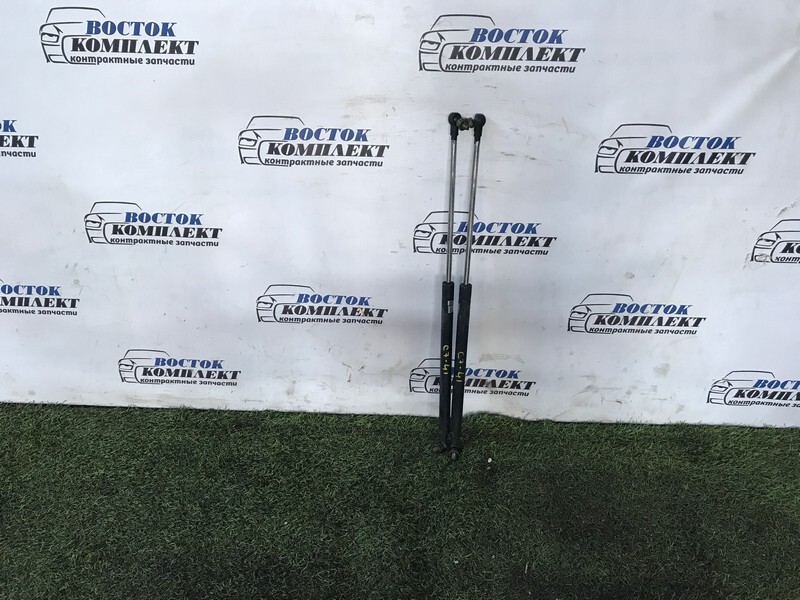 Амортизатор капота Toyota Mark II GX110 1G-FE