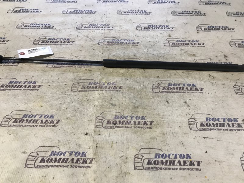 Амортизатор капота Volkswagen Beetle  BFS