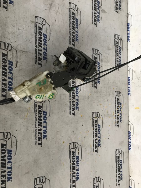 Замок дверной Nissan Cube 2000 AZ10 CGA3DE перед лев