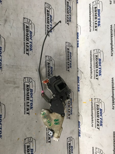 Замок дверной Nissan Cube 2000 AZ10 CGA3DE зад прав