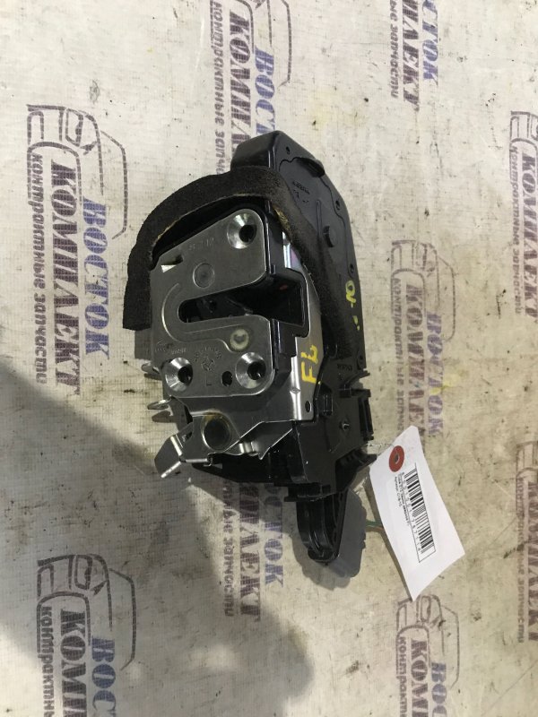 Замок дверной Nissan Cube 2009 Z12 HR15DE перед лев