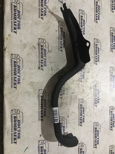 Накладка Toyota Allion 2002 ZZT240 1ZZ-FE лев