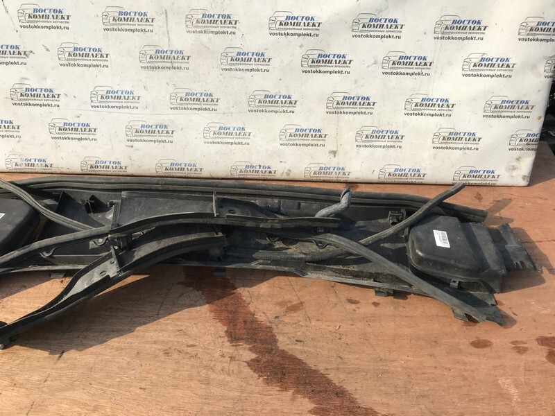 Накладка BMW 118I E87 прав