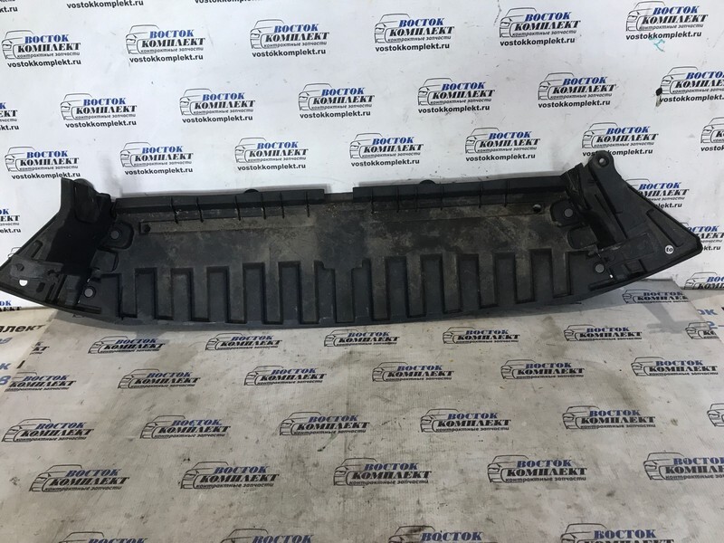 Накладка бампера Toyota Crown GRS202 3GR-FSE