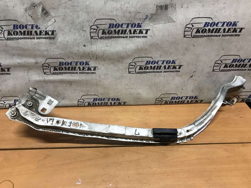 Планка под фару Toyota Altezza GXE10 1G-FE лев