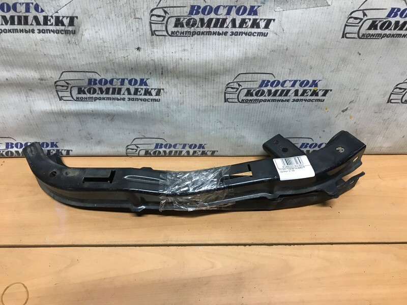 Планка под фару Honda Fit GD1 L13A лев