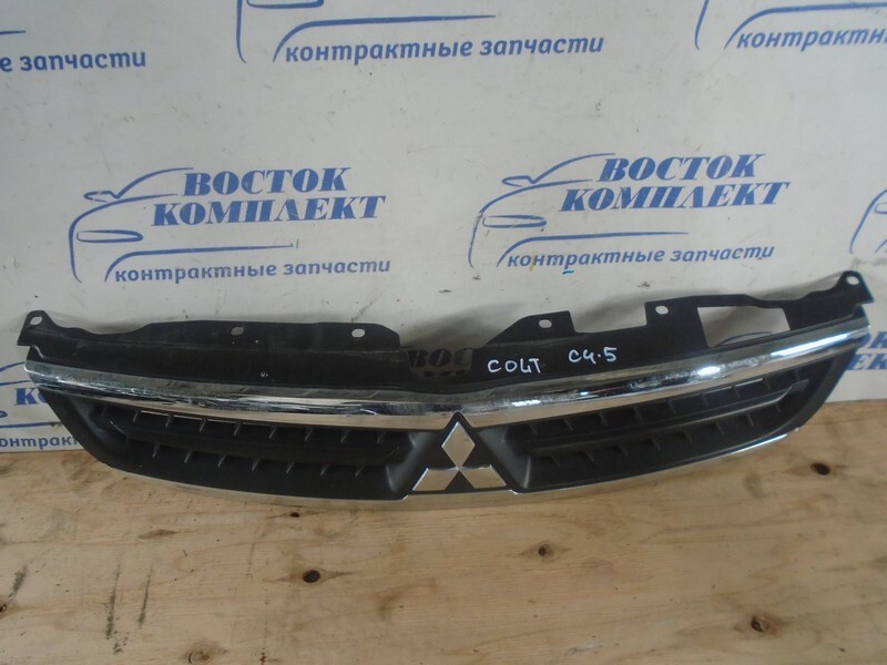 Решетка радиатора Mitsubishi Colt Z21A 4A90