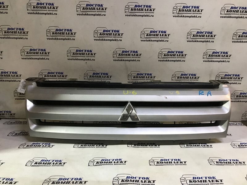 Решетка радиатора Mitsubishi Dingo CQ2A 4G15