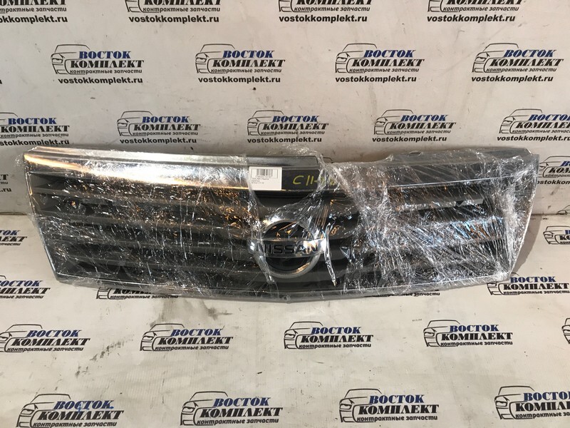 Решетка радиатора Nissan Liberty 2001 RNM12 QR20DE