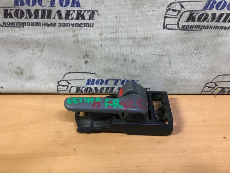 Ручка двери внутренняя Toyota Estima 2002 ACR30W 2AZ-FE перед прав