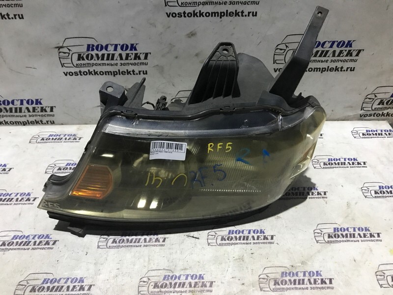 Фара Honda Stepwgn RF5 K20A лев