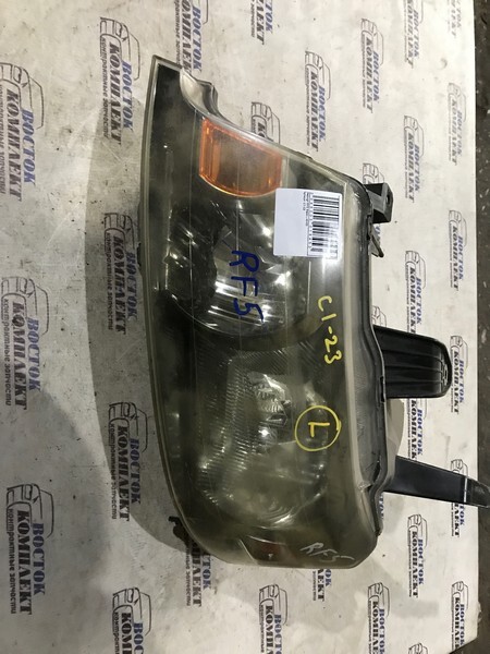 Фара Honda Stepwgn RF5 K20A перед лев