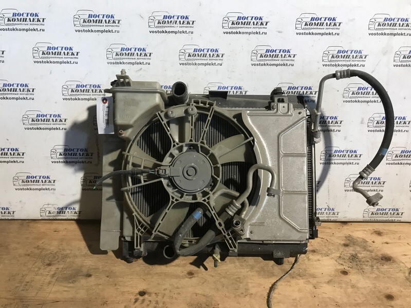 Радиатор двигателя Toyota Belta SCP92 2SZ-FE