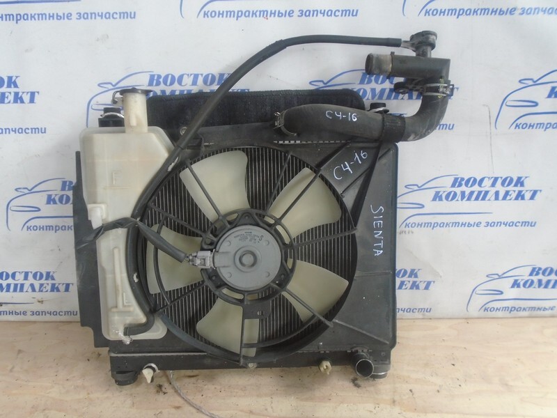 Радиатор двигателя Toyota Sienta NCP81G 1NZ-FE