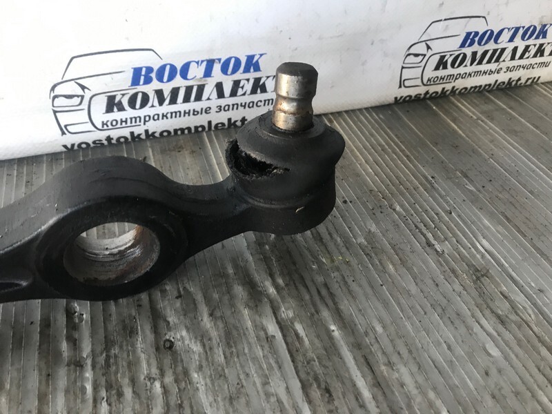 Рычаг подвески Ford Festiva DW3WF B3 перед лев