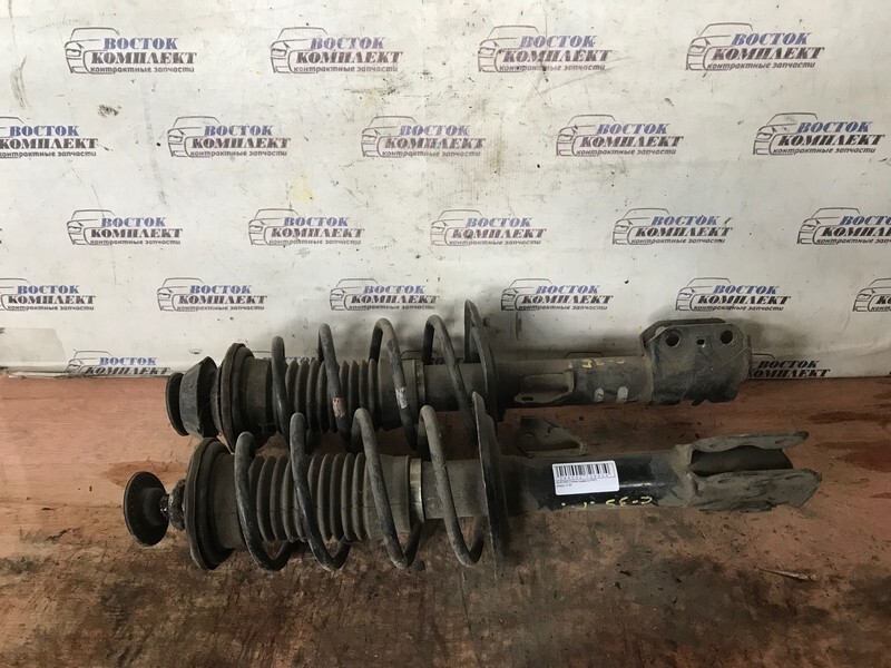 Стойка подвески Toyota Vitz SCP90 2SZ-FE перед