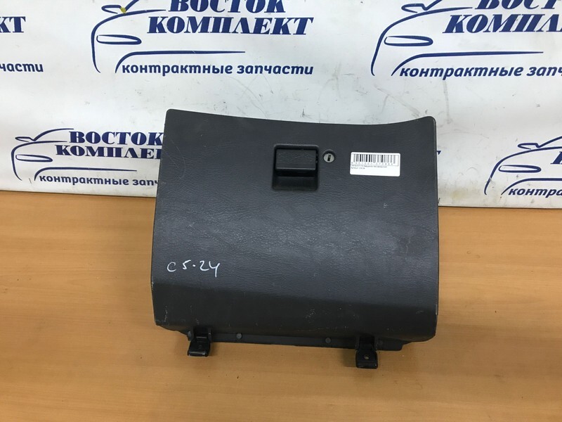 Бардачок пассажирский Toyota Carina AT170 5A-FE