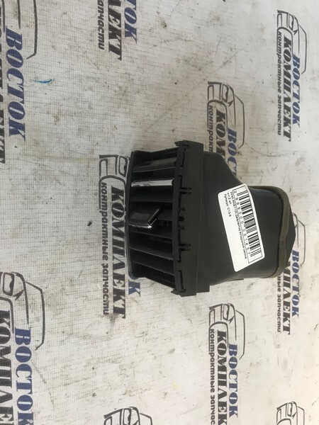 Дефлектор воздушный Toyota Wish 2003 ANE11W 1AZ-FSE прав