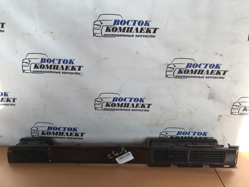 Накладка на центральную консоль Nissan Bluebird EU13 SR18DE лев