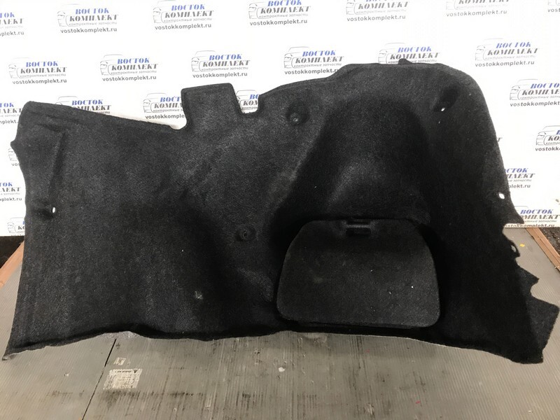 Обшивка багажника Toyota Platz NCP16 2NZ-FE прав