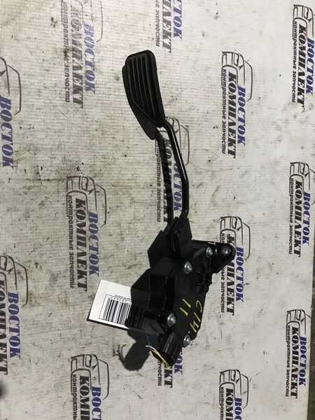 Педаль газа Toyota Passo 2010 KGC30 1KR-FE