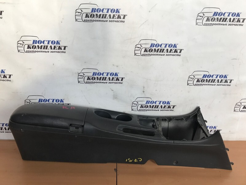 Подлокотник Toyota Celica ZZT231 2ZZ-FE