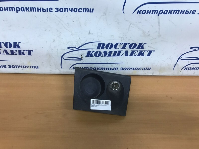 Подстаканник Mitsubishi Outlander CW5W 4B12