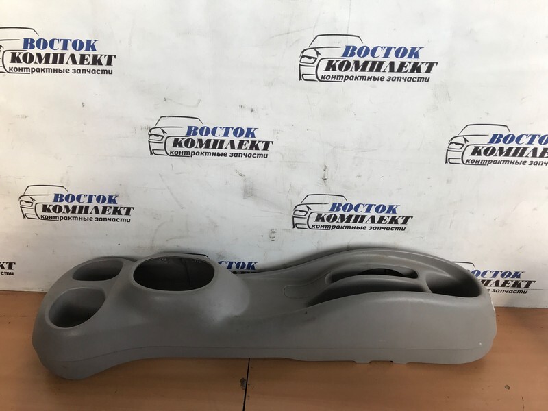 Подлокотник Toyota Platz NCP16 2NZ-FE