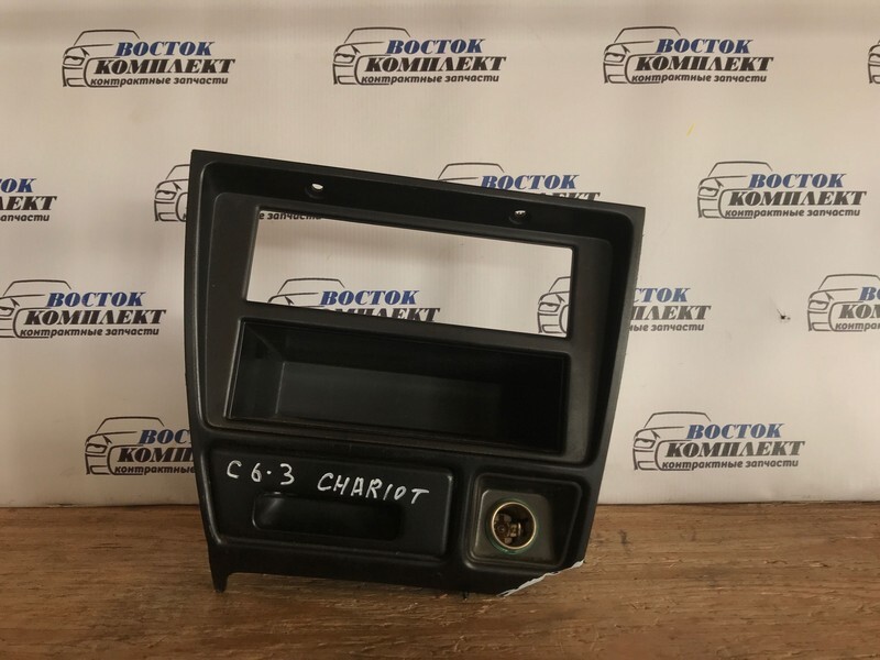 Рамка магнитофона Mitsubishi Chariot N43W 4G63