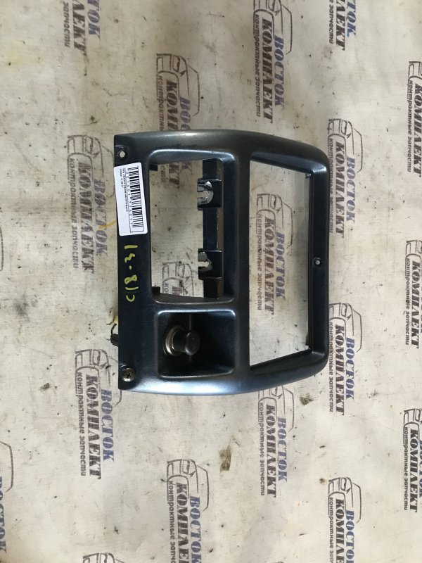 Рамка магнитофона Suzuki Jimny 1999 JB23W K6A-T