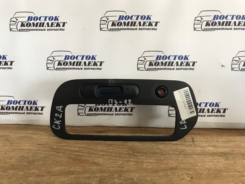 Рамка магнитофона Mitsubishi Lancer CK2A 4G15