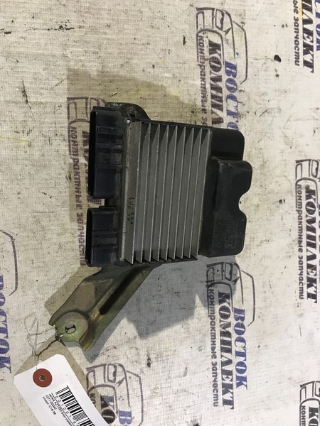 Блок управления форсунками Toyota Avensis 2003 AZT250 1AZ-FSE