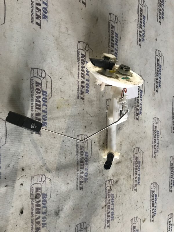 Датчик уровня топлива Toyota Crown GRS201 4GR-FSE