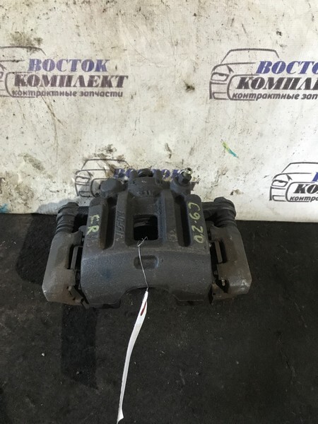 Суппорт Subaru Sambar TW2 EN07 перед прав